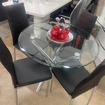Mesa de Comedor K1: Cristal Templado de Lujo, Patas Cromadas Modernas